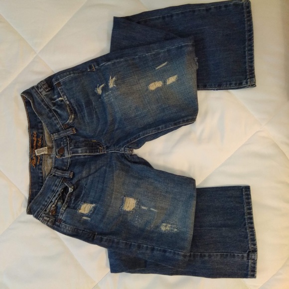 Never worn lightly flared jeans - Picture 3 of 4